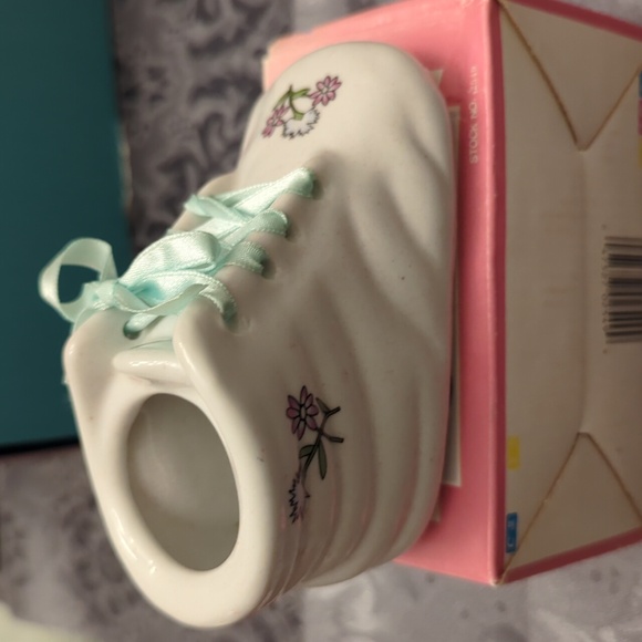 Vintage Baby's First Step Porcelain Bootie Photo Holder NIB - Picture 3 of 5